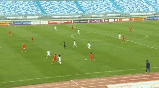 1710064562042039872.gif 于佳琪1比0.gif